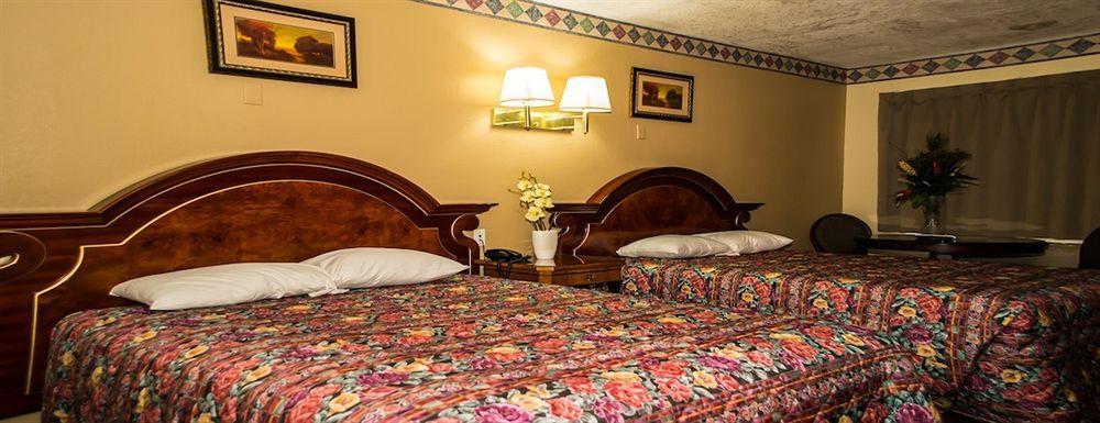 Sunset Motel Помона Екстер'єр фото