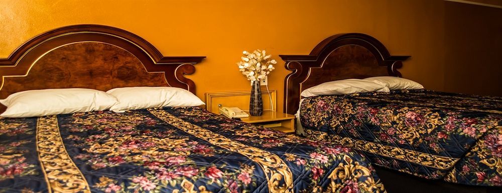 Sunset Motel Помона Екстер'єр фото