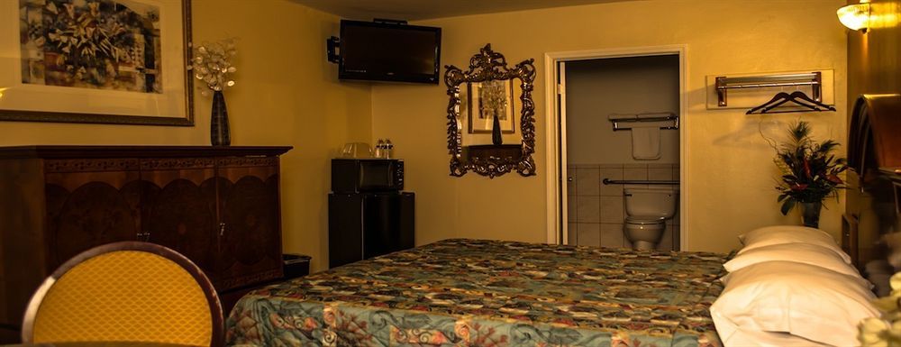 Sunset Motel Помона Екстер'єр фото