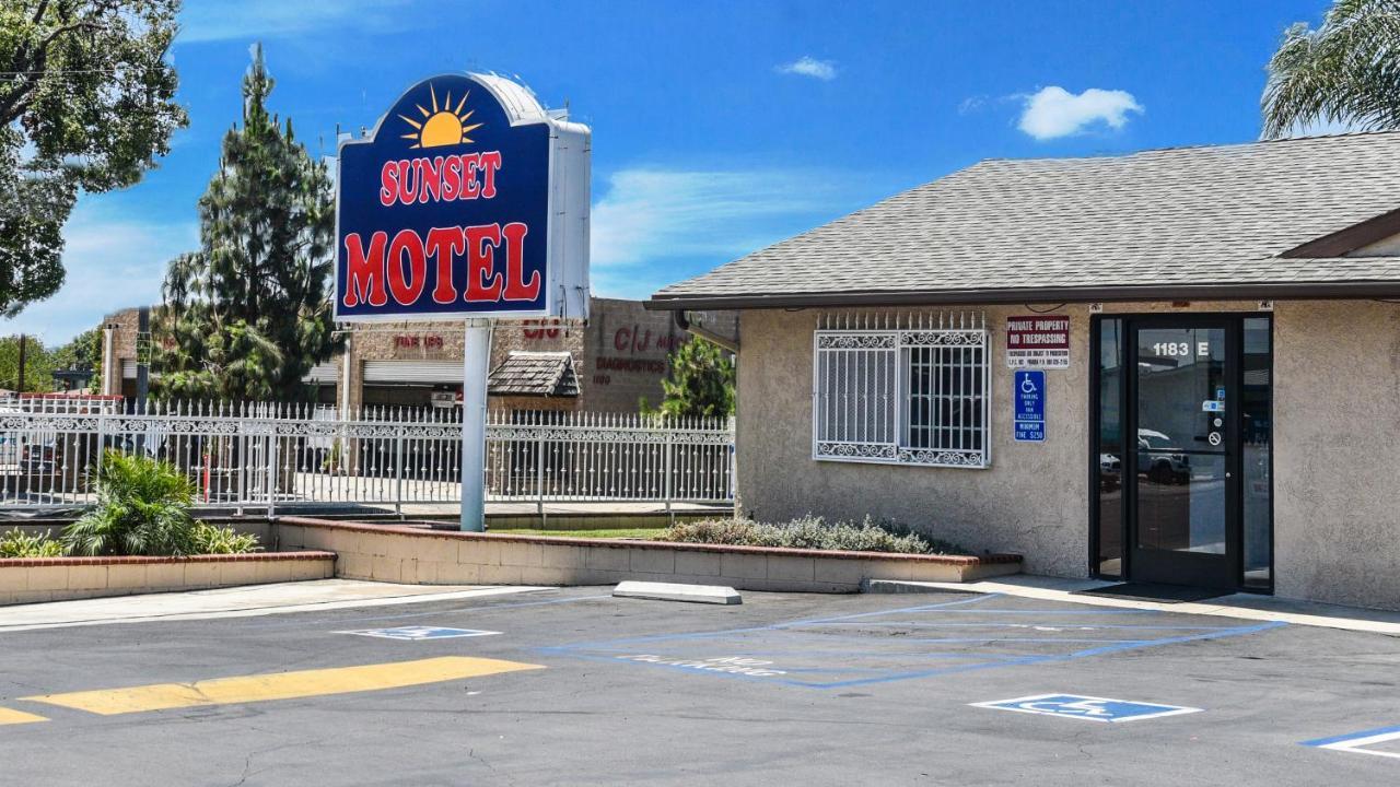 Sunset Motel Помона Екстер'єр фото