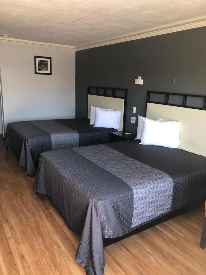 Sunset Motel Помона Екстер'єр фото