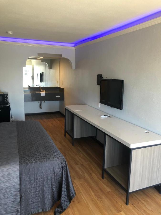 Sunset Motel Помона Екстер'єр фото