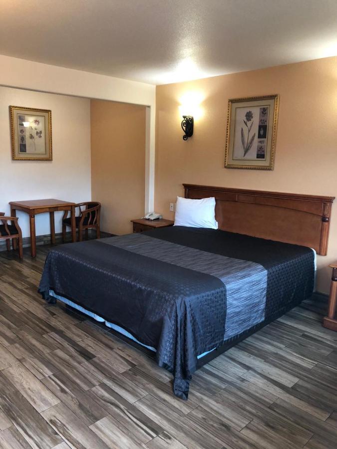 Sunset Motel Помона Екстер'єр фото